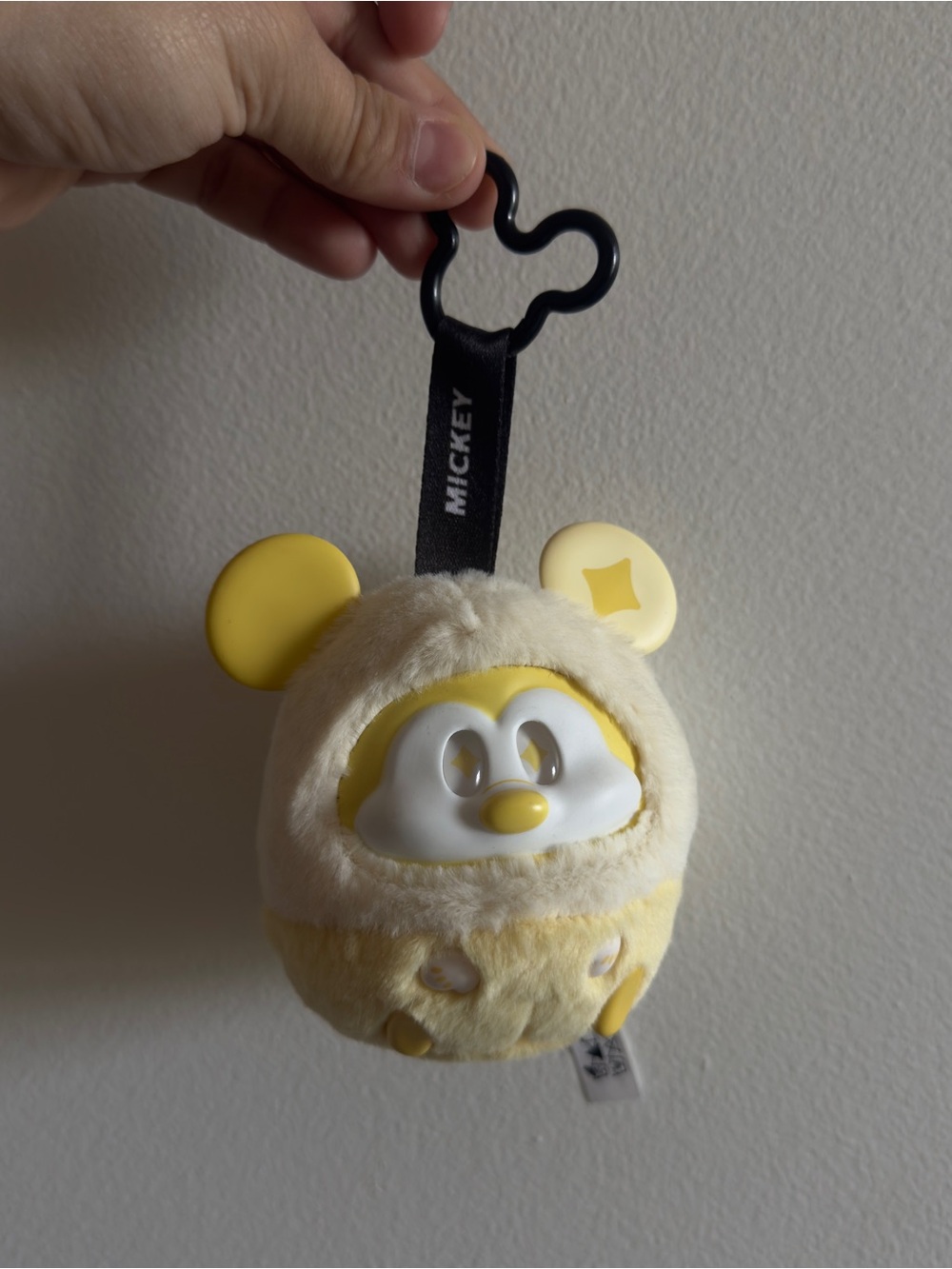 MINISO - “Fun Crash” Disney Mickey Mouse Blind Box Plush Bag Charm -  Yellow